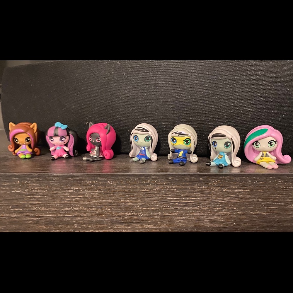 Monster high dolls